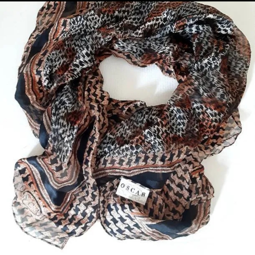 80's Vintage Oscar de la RentaOscar De La Renta Leopard Silk Square Scarf